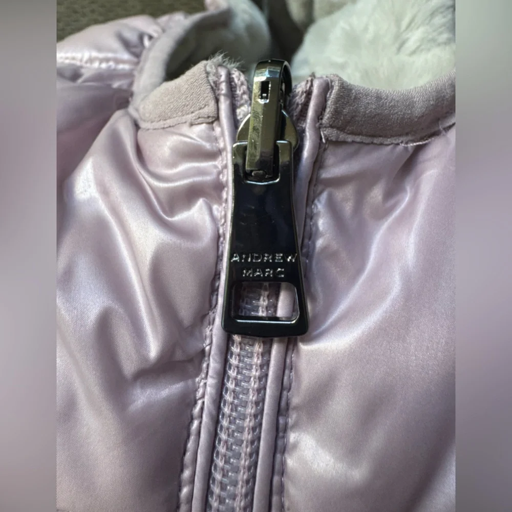 ANDREW MARC Childrens Luxury Lilac Reversible Puffer Coat. Faux Fur Lined Size M